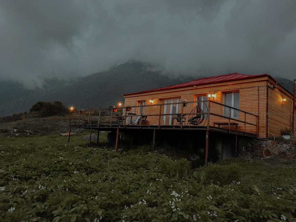 Guesthouse Elli & Cottages Kazbegi Kültér fotó