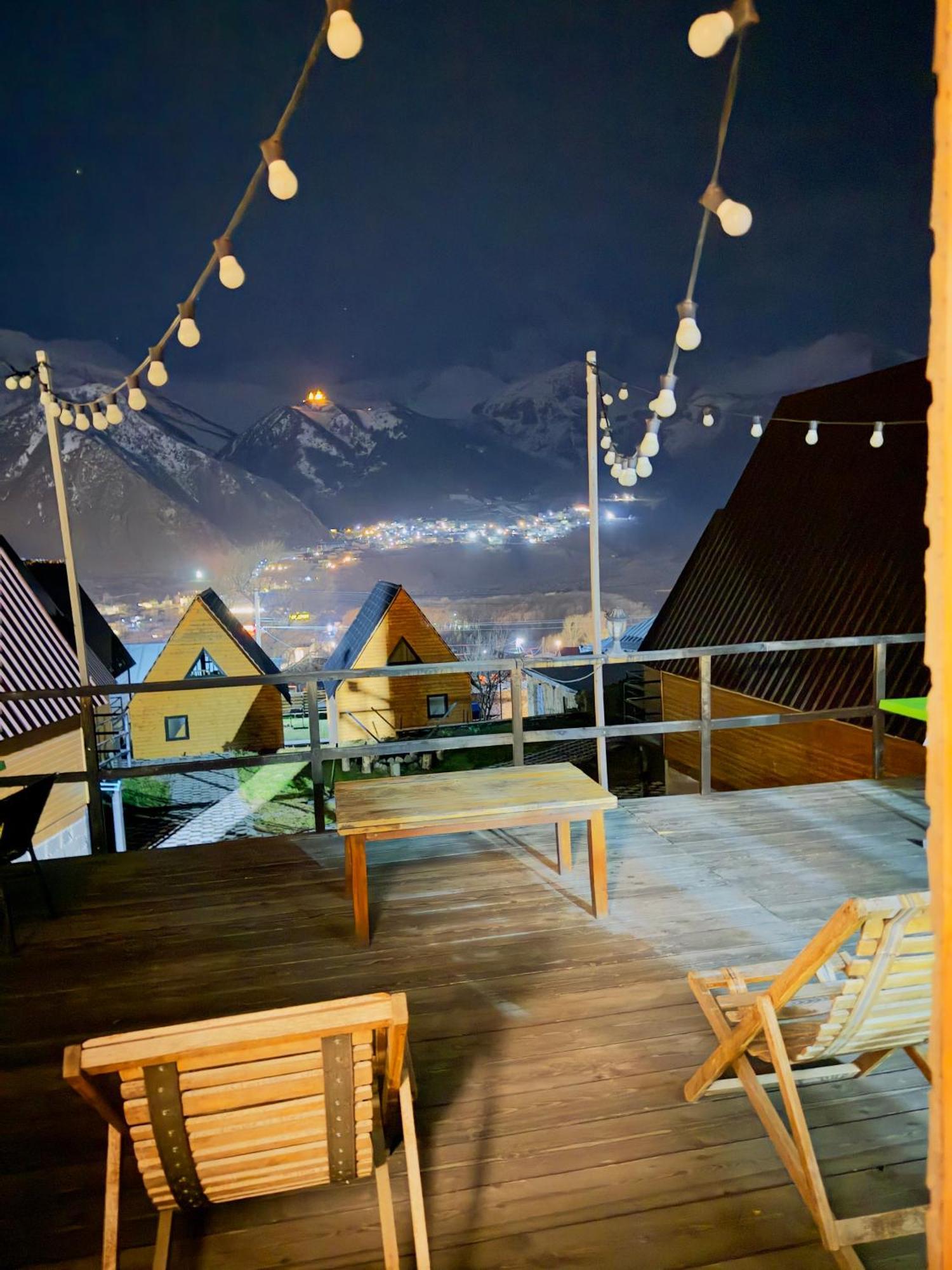 Guesthouse Elli & Cottages Kazbegi Kültér fotó