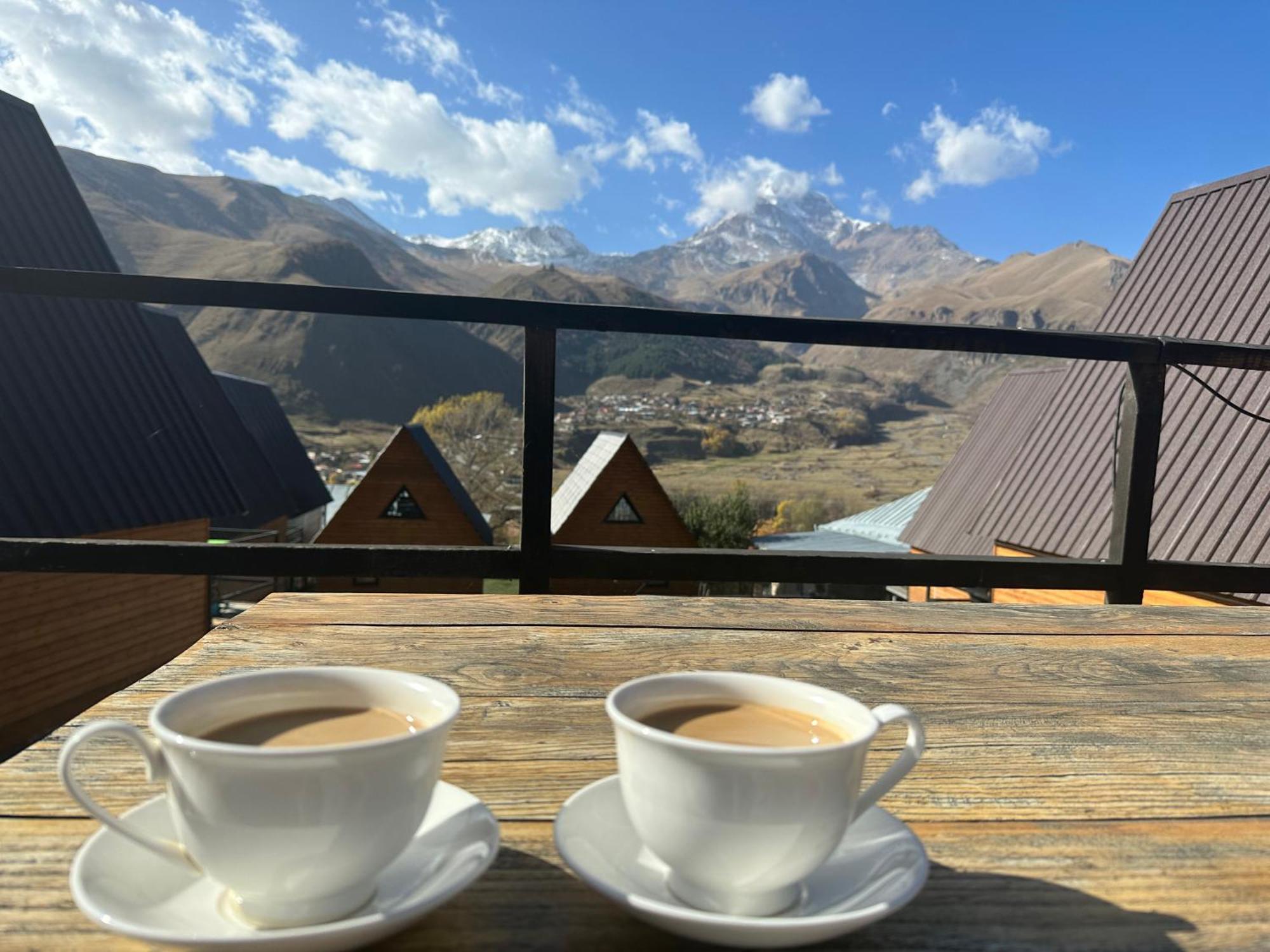 Guesthouse Elli & Cottages Kazbegi Kültér fotó