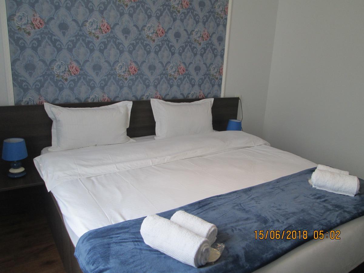 Guesthouse Elli & Cottages Kazbegi Kültér fotó