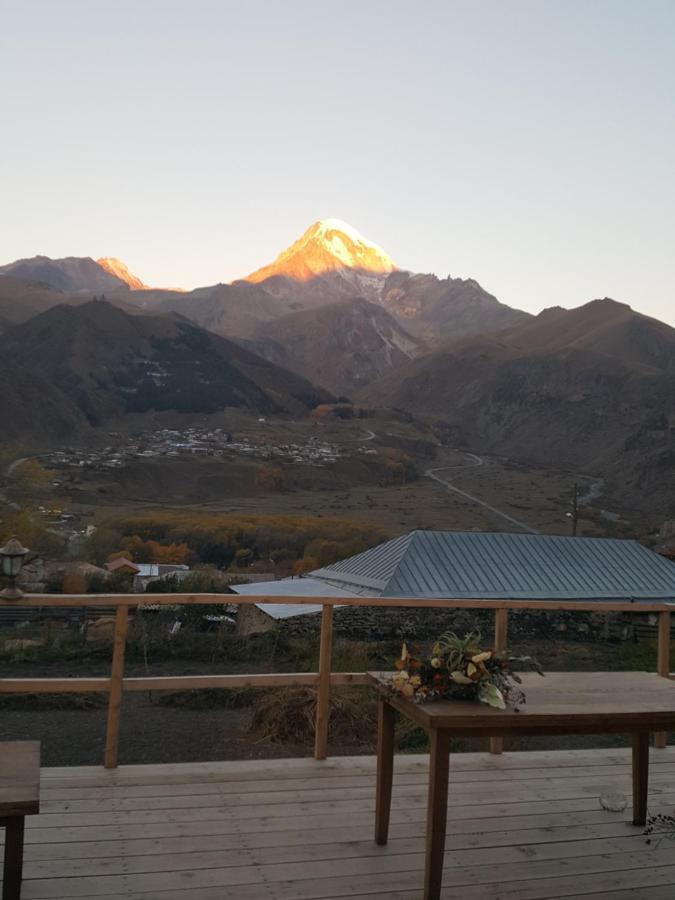 Guesthouse Elli & Cottages Kazbegi Kültér fotó
